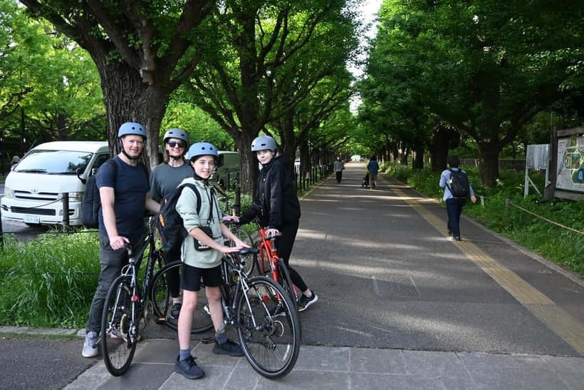 Tokyo Bike Tour: Shibuya, Harajuku & Hidden Gems - What the small group changes