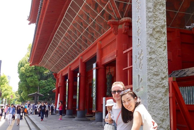 Tokyo Guided Small-Group Biking Tour - Omotesando, Roppongi Hills, and Aoyama cemetery
