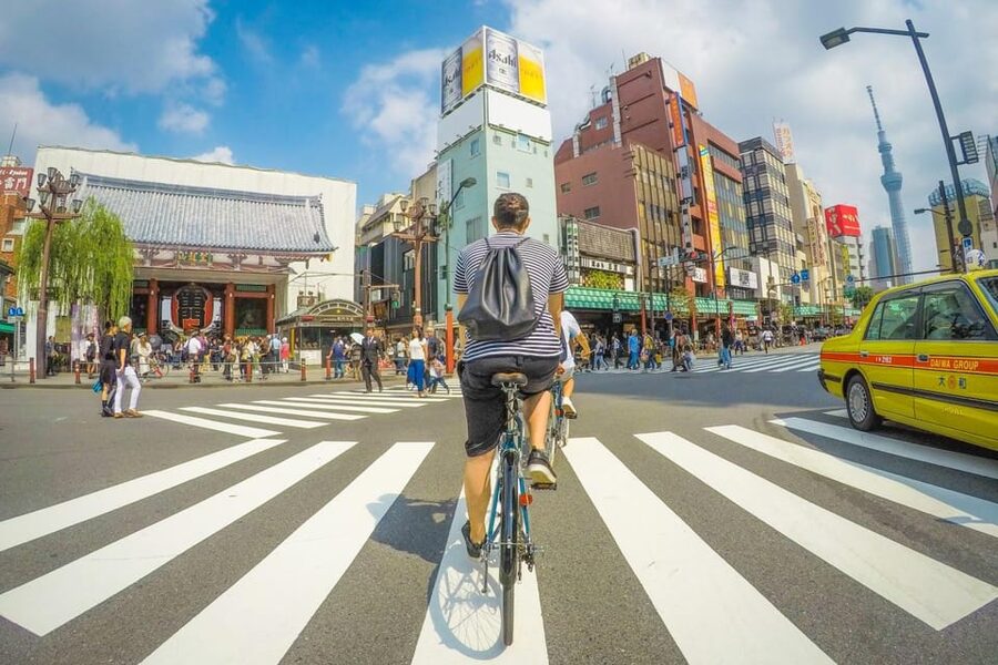 Tokyo: Hidden Gems Guided Bike Tour with Lunch - Why this bike tour shows you a different Tokyo