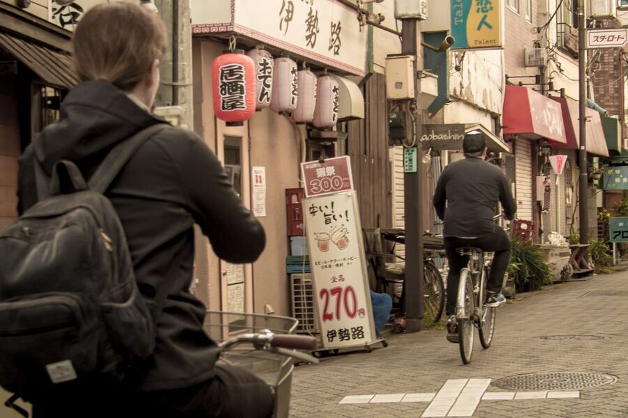 Tokyo: West-Side Cycling and Food Tour with Guide - Getting used to the mamachari bicycle
