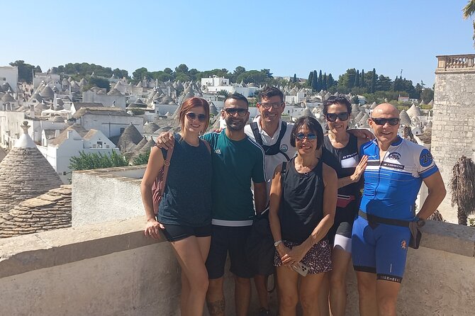 Tour Ebike Trulli Alberobello - Locorotondo: a short stop with a strong view