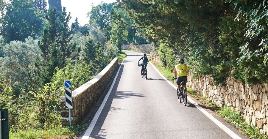 Tuscany Hills Bike Tour with Lunch at farm and Wine Tasting - A viewpoint known to locals