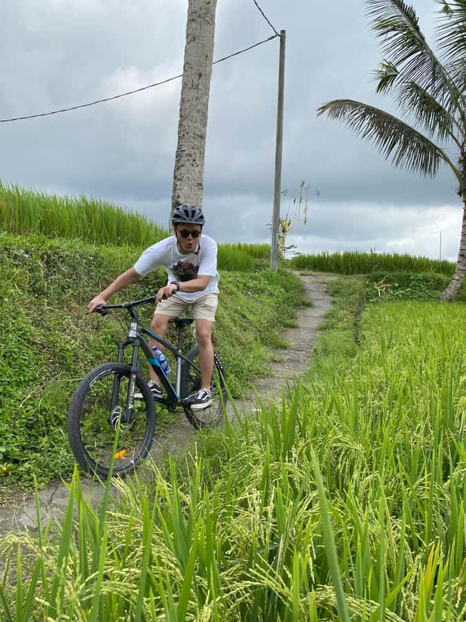Ubud : PRIVATE Bike Tour inside Rice Field Ubud Countryside - A local school and a look at education in Bali