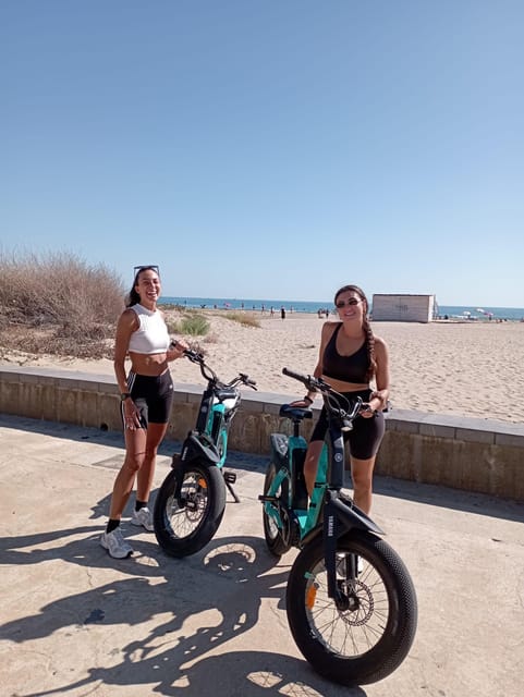 Valencia all in one: beaches, old town & city arts by E-bike - Guides, languages, and group feel