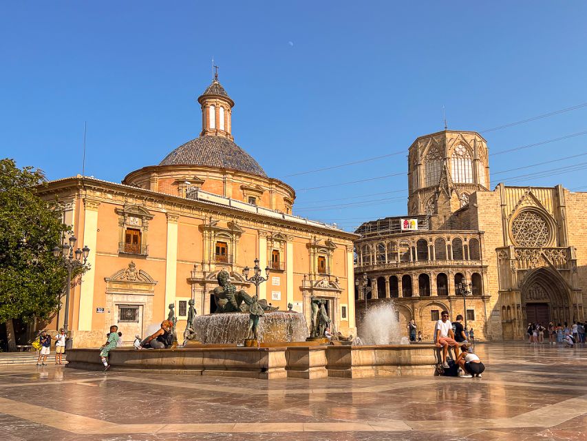 Valencia Bike Tours: City Highlights - The Old Town, Cathedral, and Plaza de la Virgen