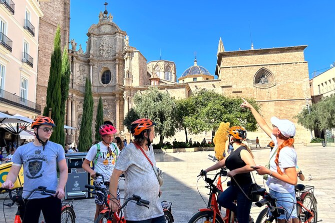 Valencia City Highlights in Guided Bike or E-Bike Tour - Central Market and the silk trade