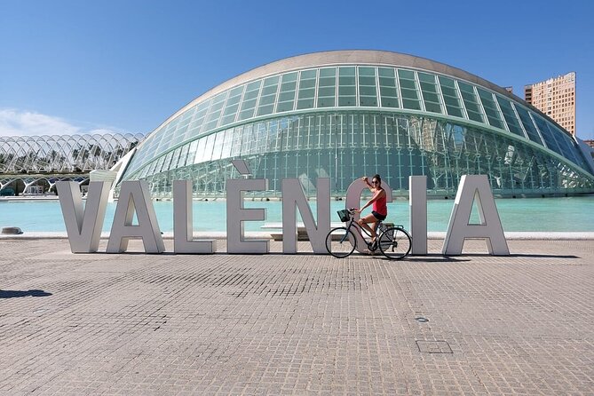 Valencia Highlights Bike Tour - Santiago Calatrava’s bridges and the Palau de la Música