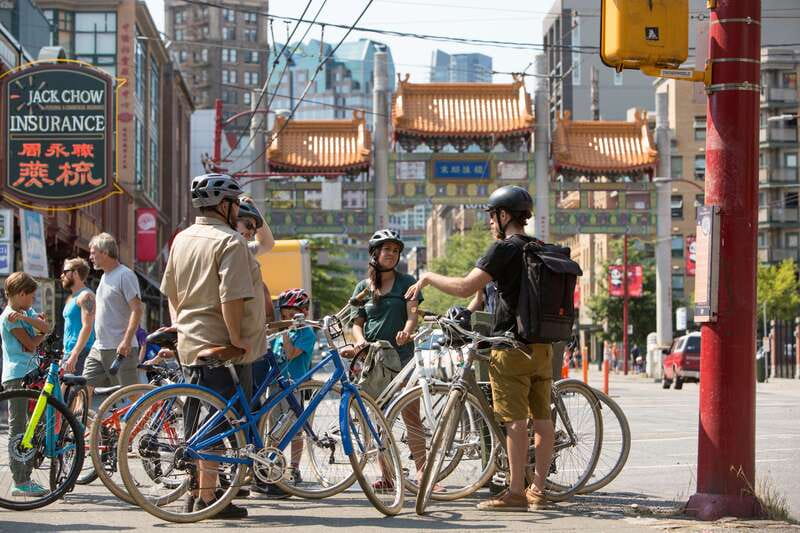 Vancouver: Guided Bike Tour - Coal Harbour and the ride back to Hornby Street
