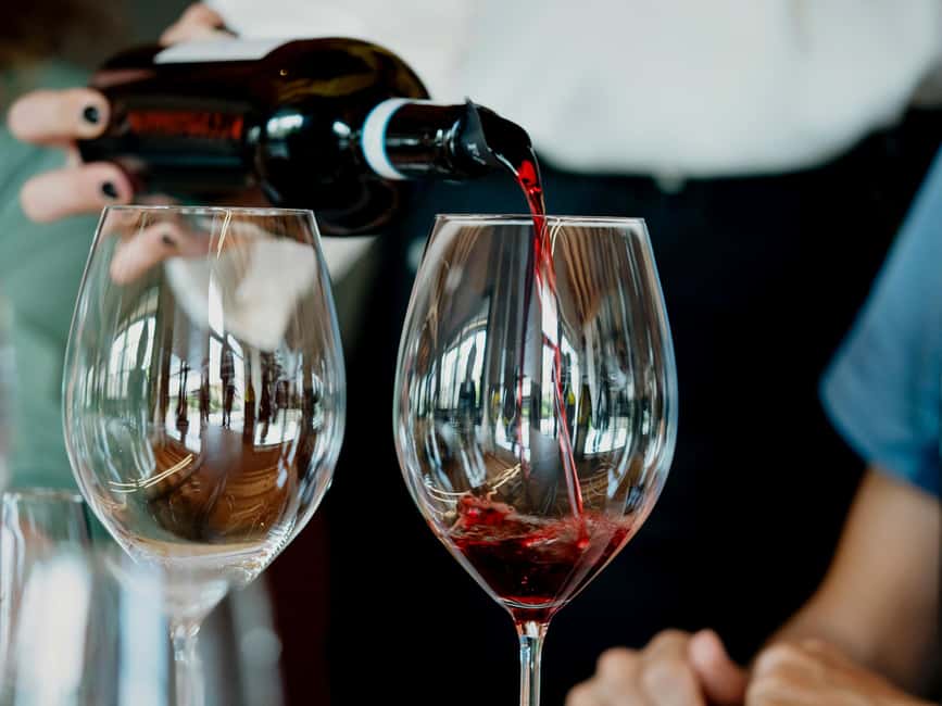 Verona: Valpolicella Wine Self-Guided E-Bike Tour & Tastings - What happens at Farina winery