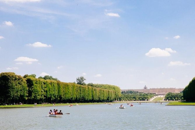 Versailles Full Day Bike Tour with Palace, Gardens, & Picnic - Cycling the gardens to the Grand Canal