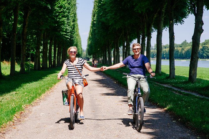 Versailles Full Day Bike Tour with Palace, Gardens, & Picnic - Guide quality, group size, and pacing