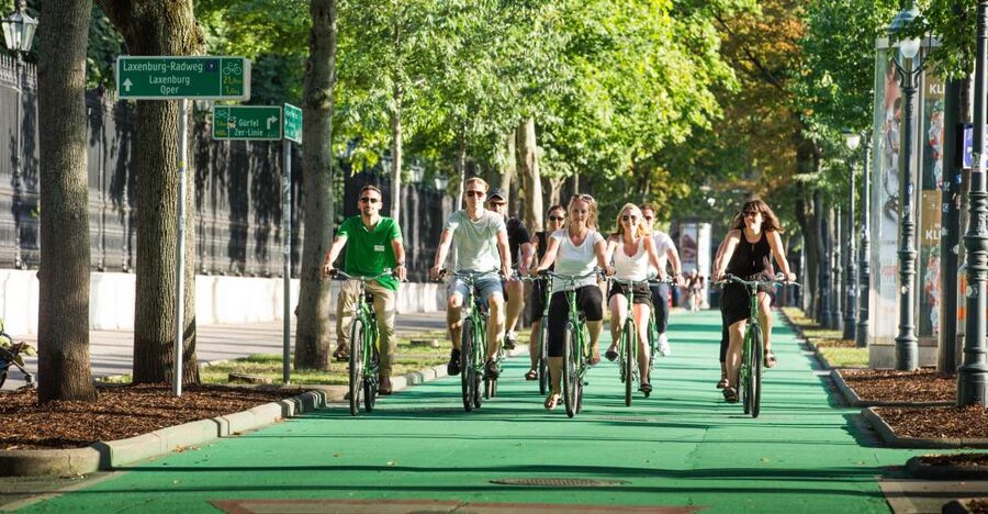 Vienna by Bike 3-Hour All-In-One City Bike Tour in English - Following the Ringstrasse past imperial Vienna