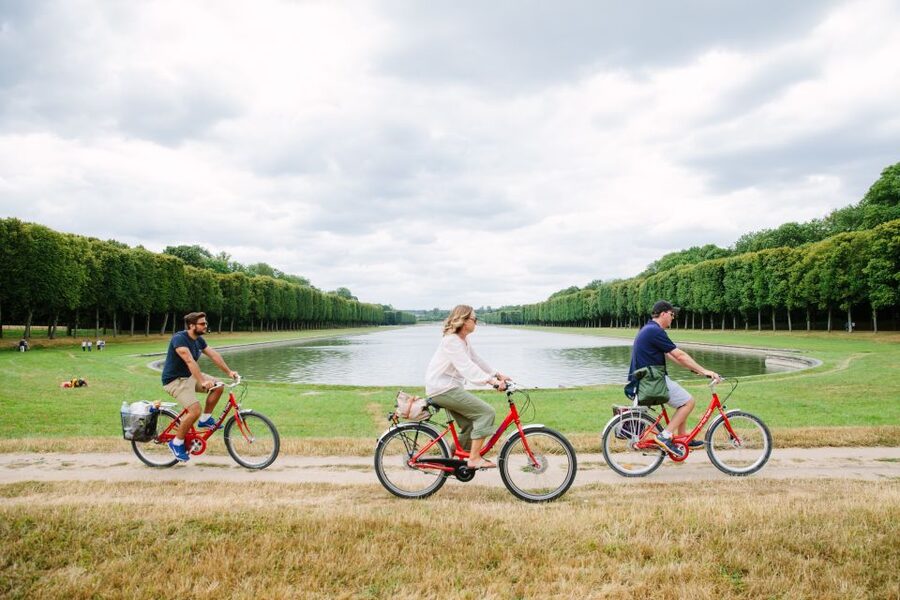 VIP Versailles Bike Tour & Kings Apartment Tour - Meeting at 10 Avenue du Général de Gaulle