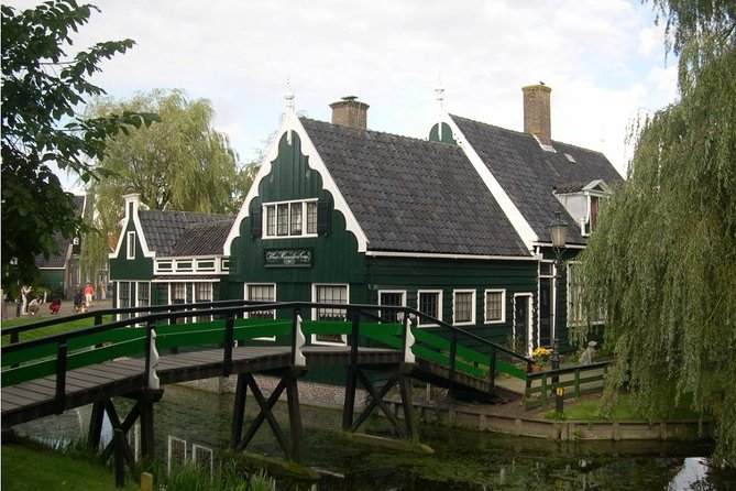 Visit Amsterdam Countryside with windmills by bike - What the guide adds to the day
