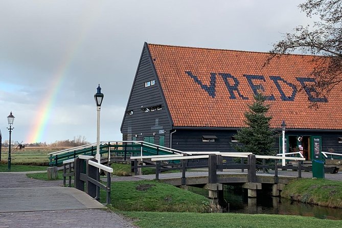 Visit Amsterdam Countryside with windmills by bike - Who should book this countryside ride?