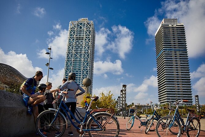 Visite insolite de Barcelone à vélo (en français) - Key points at a glance