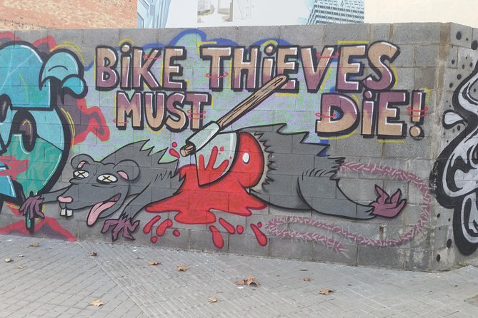 Visite insolite de Barcelone à vélo (en français) - Parc de la Ciutadella and the old military site
