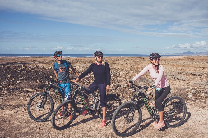 Volcanic Discovery PREMIUM eBike Tour: 35 km - Lajares brings a change of pace