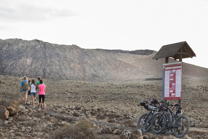 Volcanic Discovery PREMIUM eBike Tour: 35 km - What you are paying for at $66.52