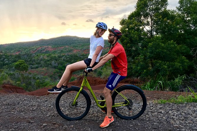 Waimea Canyon Downhill Bike Ride - Meeting in Hanapepe and riding toward the canyon