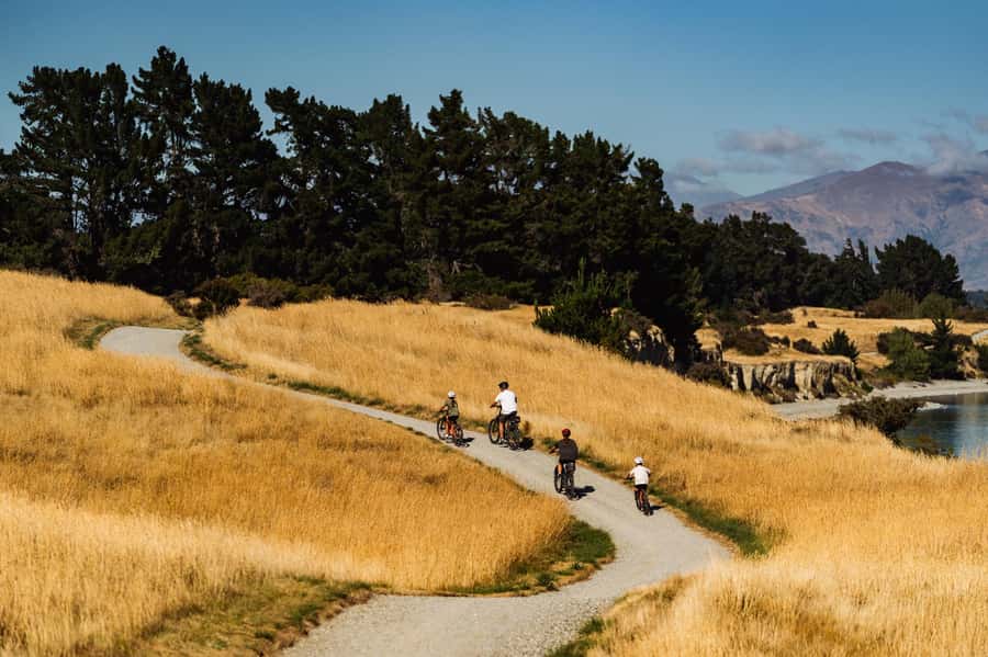 Wānaka: Gladstone Track and Wanaka Trails on Bike or eBike - Who will enjoy this ride most