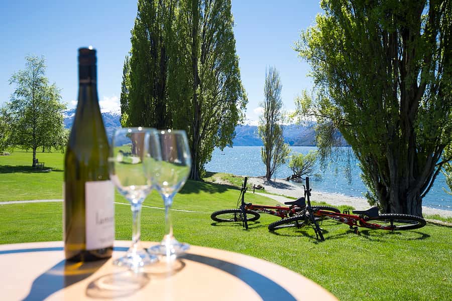 Wanaka: Self-Guided Regular MTB - Lake Hawea to Lake Wanaka - Albert Town gives you a useful refreshment stop